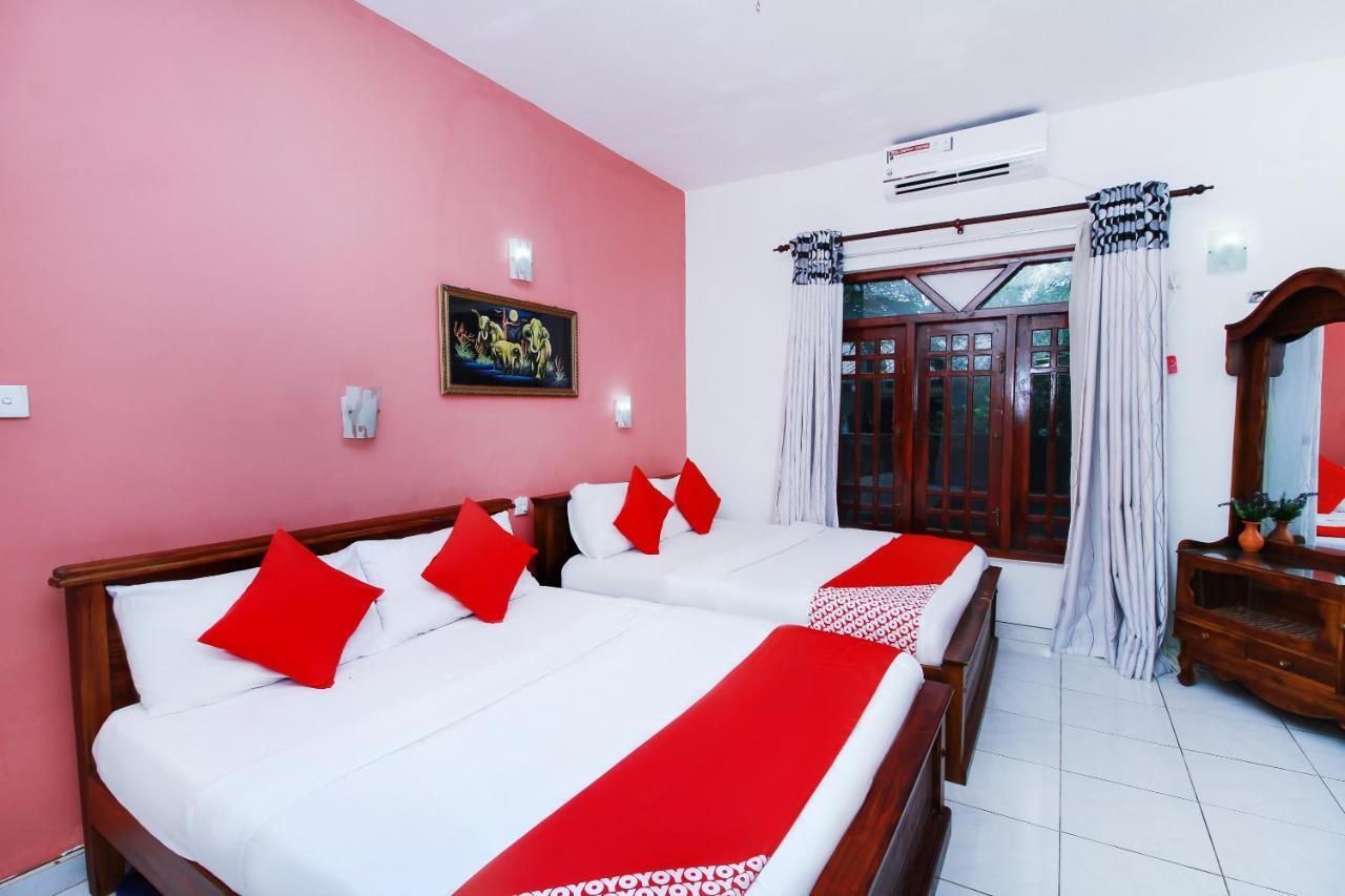 Hotel By The C Uswetakeiyawa Bilik gambar
