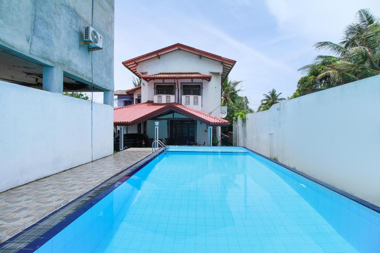 Hotel By The C Uswetakeiyawa Luaran gambar