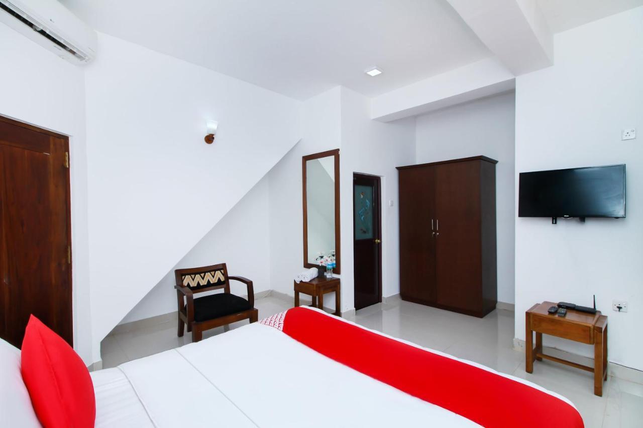 Hotel By The C Uswetakeiyawa Luaran gambar