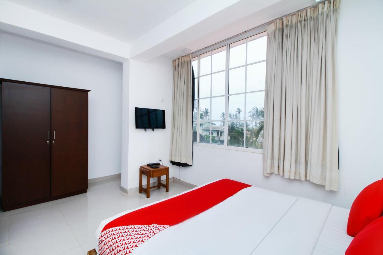 Hotel By The C Uswetakeiyawa Luaran gambar